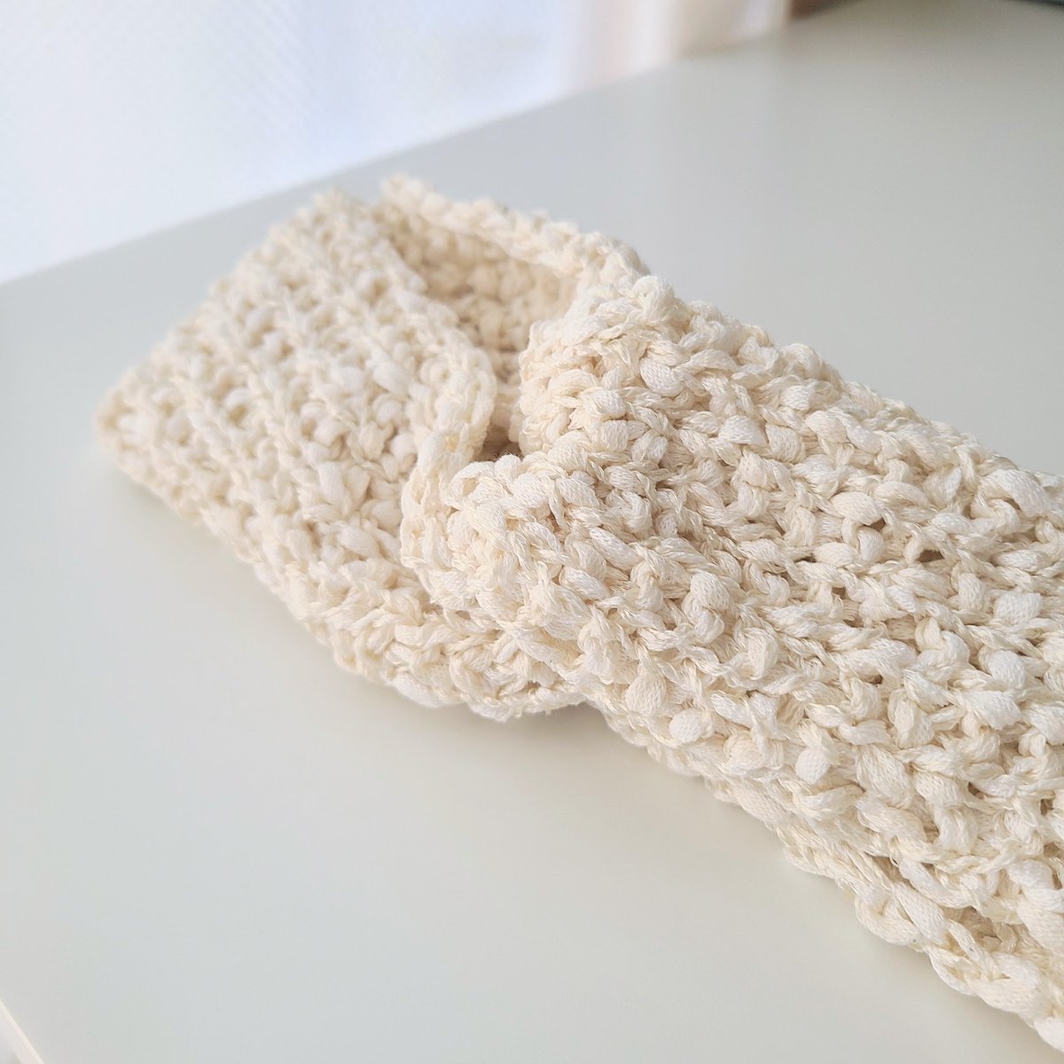 jul_knitting's tweet photo. 遅い時間になってしまいましたが…ヘアバンドのYouTube編み方動画公開しました🎉

春夏にぴったりの、安定のかんたん仕様です🤭🌸

今回も楽しんでいただけますように…🤍

https://t.co/UaqY2ys7Cq https://t.co/8mIEvBgH6Z