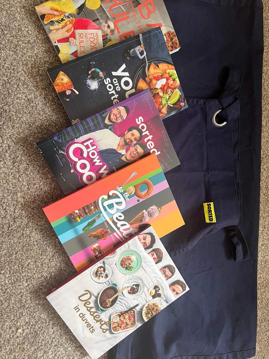 Amy_Lou_B's tweet photo. So happy we got our parcel today!🥹💗 @sortedfood https://t.co/7lgktcjbBN