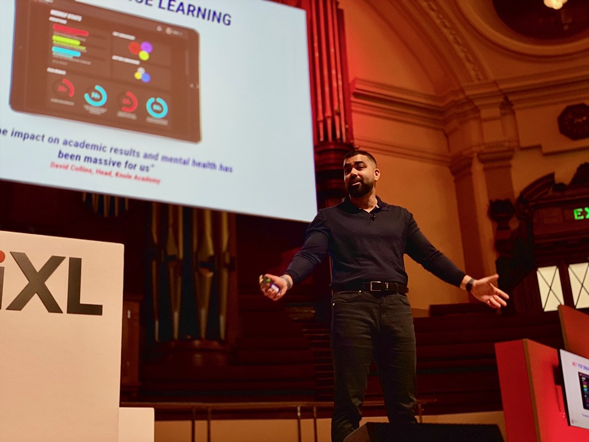 ThePiXLNetwork's tweet photo. De-mystifying metacognition 🧐

Great to have @SamaniTej from @pleducationltd, one of our #PiXLPartners, here to breakdown the 7 pillars of metacognition and how it can help us understand students' attitudes to learning 💫

#PiXLNationalConference #Post16 #Secondary https://t.co/2thce23DX1