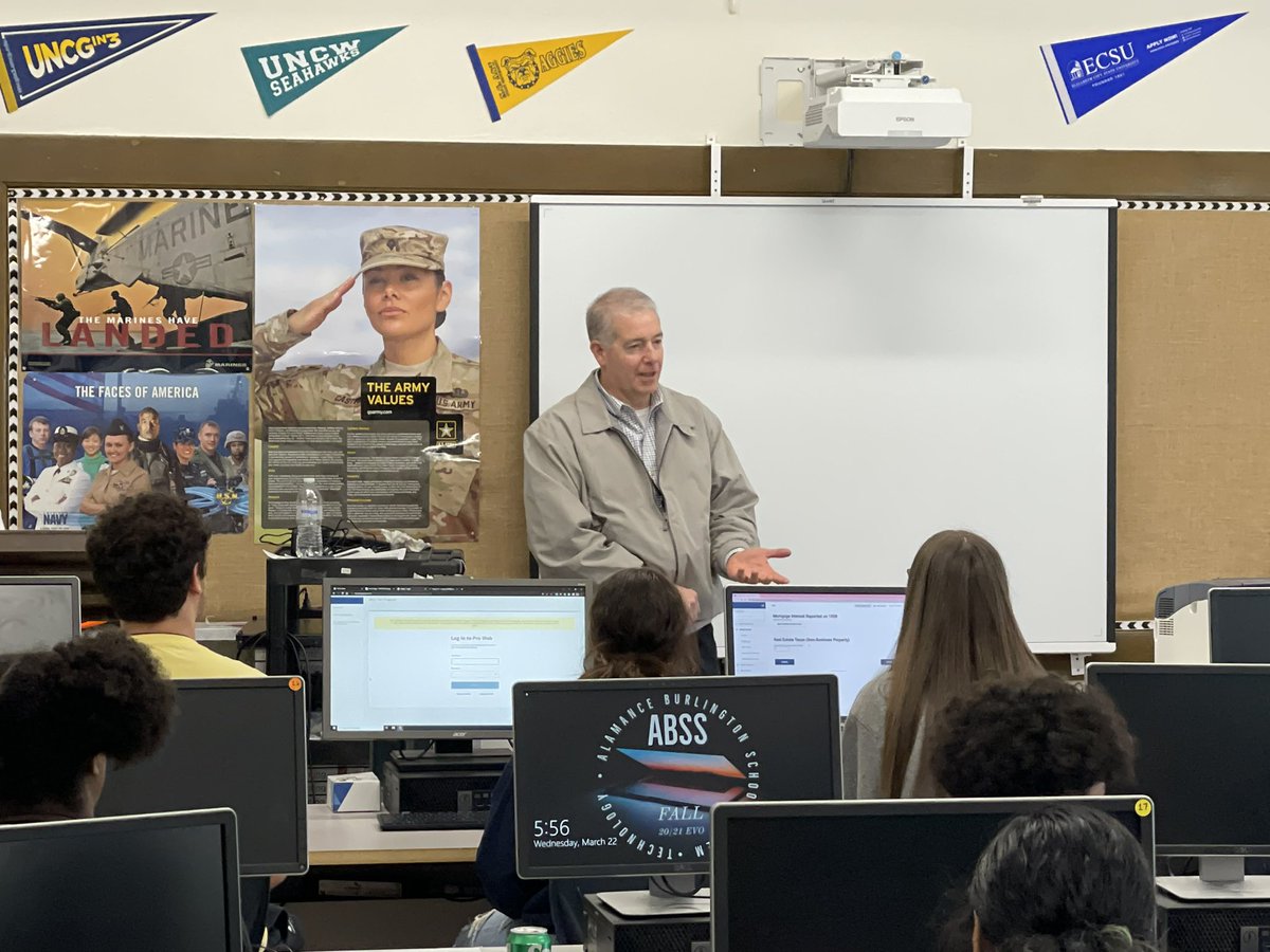mmhwfu's tweet photo. Did you know Williams High School Accounting students can do tax preparation?  They can and do!  And last night David Alito (IRS Area Manager) and Beverly Lemon (IRS Relationship Manager) visited our VITA site to congratulate the students on a job well done! #wwhs #absscte #abss https://t.co/MWQ4sScZZg
