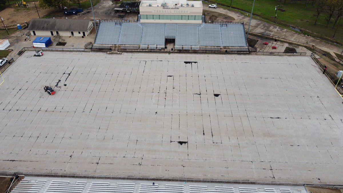 subbingsupt's tweet photo. Excited for @TerrellISD graduation on our NEW turf!  Just you wait, Tigers!! It’s in the works! #takemetoTerrell https://t.co/Y6A2Serokt