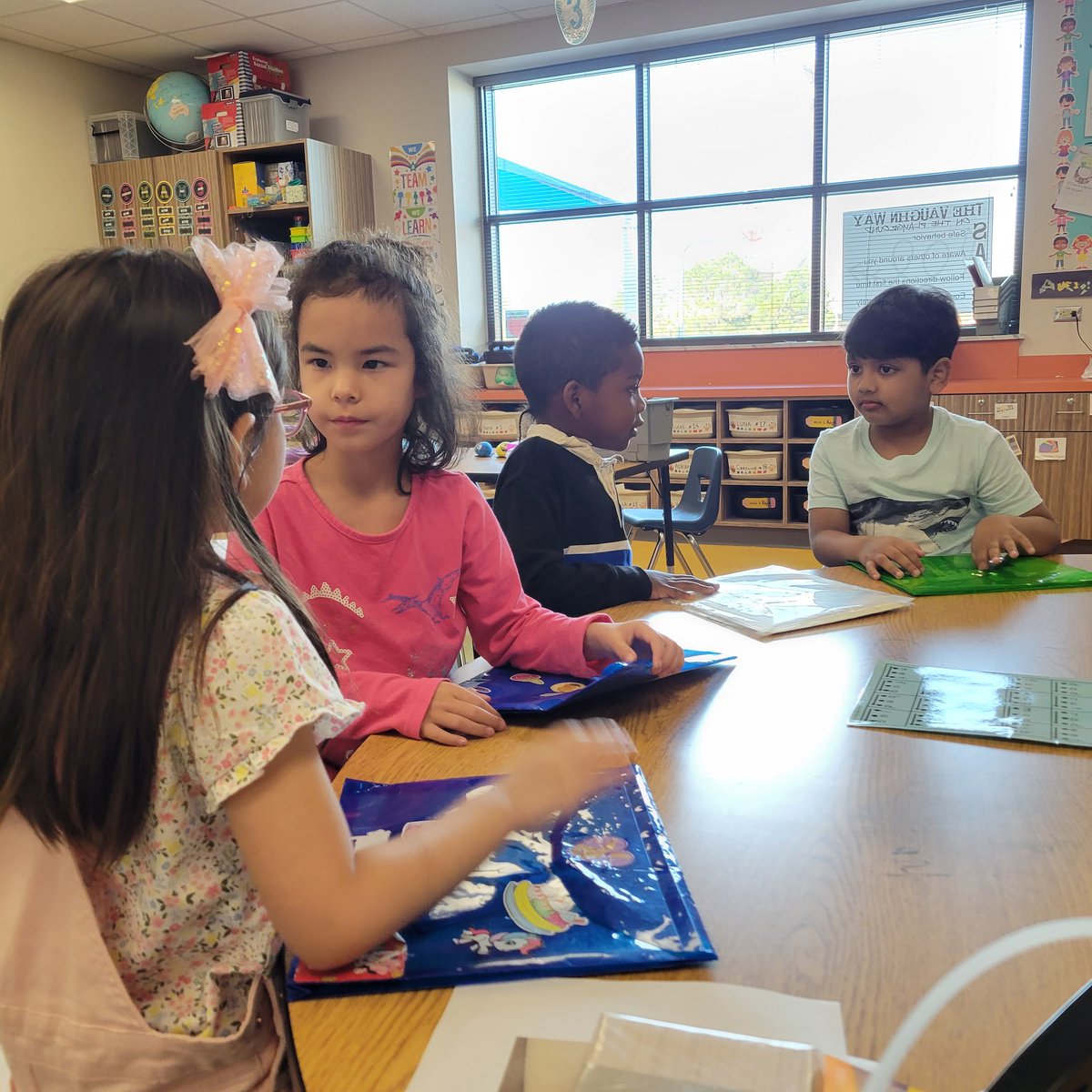 Johnsonbkinder's tweet photo. I had the chance to watch wonderful Mrs. Raja's small group for word work.  I loved how she uses motions to review vowel sounds,  had the kids stretch wis,  blend sounds to make words, and match the words.  It was jammed packed with learning. #SpringTraining2023 @VaughnElemFISD https://t.co/QTTxt2n8rQ
