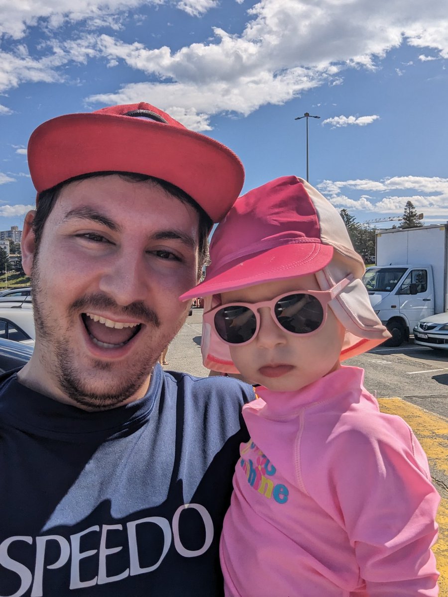 DanTheDev_'s tweet image. Hi I'm Dan,
A Religious Jew, from Australia, who is a Dad of 1 and happens to be a beach loving Game Developer. 

And this is my sidekick who sits at the computer with me playing with (chewing on) all the fancy controllers while I work. 

#WhatAGameDevLooksLike