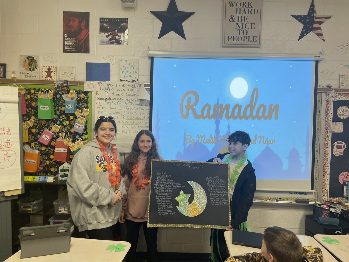 SchultzLiberty_'s tweet photo. Today is the first day of Ramadan! These student leaders taught the class about Ramadan and what they do during this time. @OSD135 @SenorBrownOSD 🌙 https://t.co/2V0H8X2nak