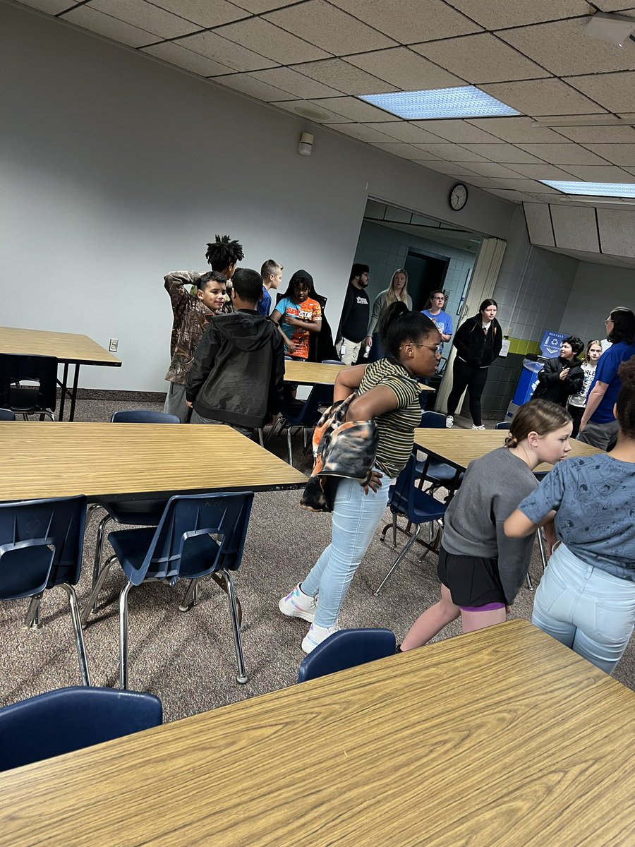 MsBennettROSA's tweet photo. It’s field trip time!!! These kids are so excited and ready to explore and learn. #Unstoppable @ROSArockets @HorizonsUnlimit https://t.co/FjcuUjnA22