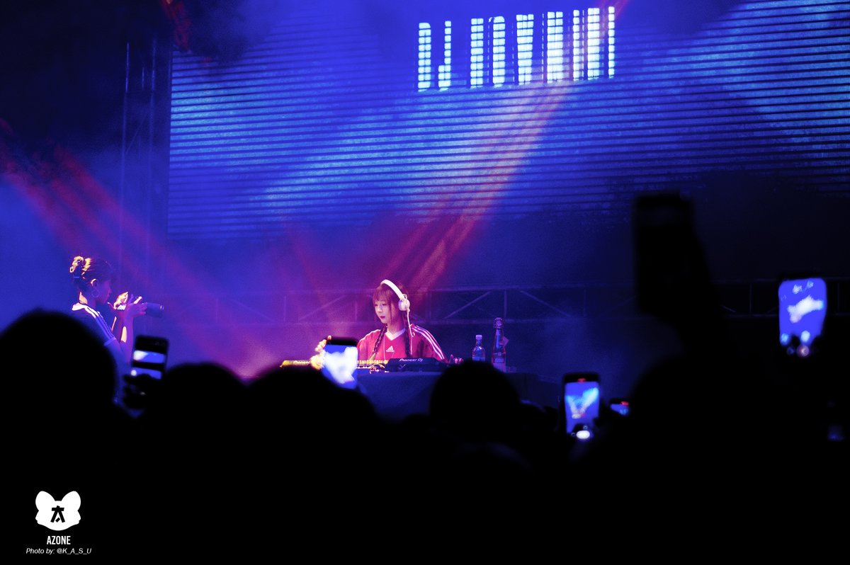 azonecl's tweet photo. 230319 📸 Howmini en Chile - BLOO : Fox and The City Tour
#BLOO #KHH #foxandthecitytour #foxandthecitytourchile #BLOOinChile #BLOOenChile #Howmini https://t.co/uQoEBaqa6u