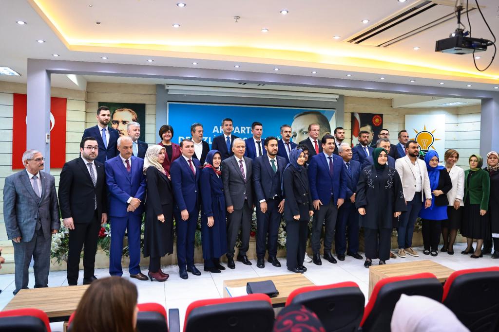 osmannazlier's tweet photo. İl Başkanlığımızda gerçekleştirilen aday adayı tanıtım toplantısında teşkilat mensuplarımızla bir araya gelerek 28. döneme dair ufkumuzu, vizyonumuzu paylaştık.

Her biri birbirinden değerli diğer aday adayı arkadaşlarımıza da memleketimize hizmet yolunda başarılar diliyorum. https://t.co/MLjekKTjhl