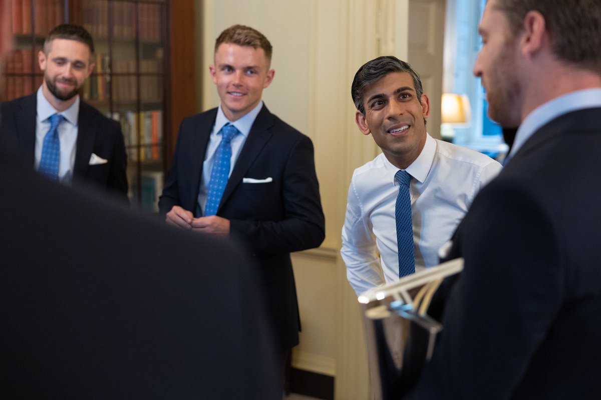 theresa_may's tweet photo. A pleasure to officially welcome @EnglandCricket T20 World Cup winners &amp; youth cricketers to No.10 alongside @RishiSunak yesterday #superfans

https://t.co/za2M9cSK6a https://t.co/1bANGhwdV5