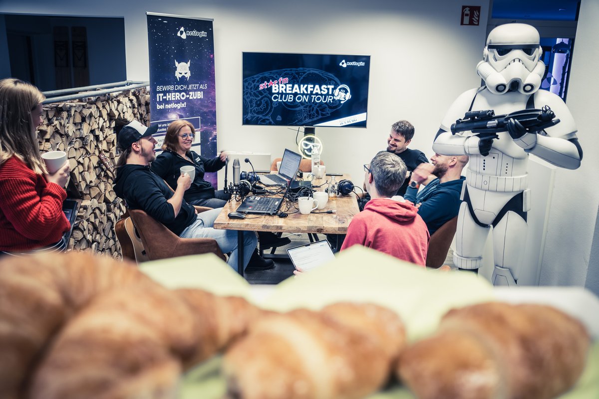 netlogix_de's tweet image. Das Team von #StarFM rockte gestern Morgen mit dem #BreakfastClubOnTour unsere #netlogix Base! 🤘🎸
Danke für diesen ereignisreichen Tag und möge die Macht mit euch sein! 🔥✨
Hier ein paar coole Eindrücke für euch. 😎
#nlxrocks #franken #nürnberg