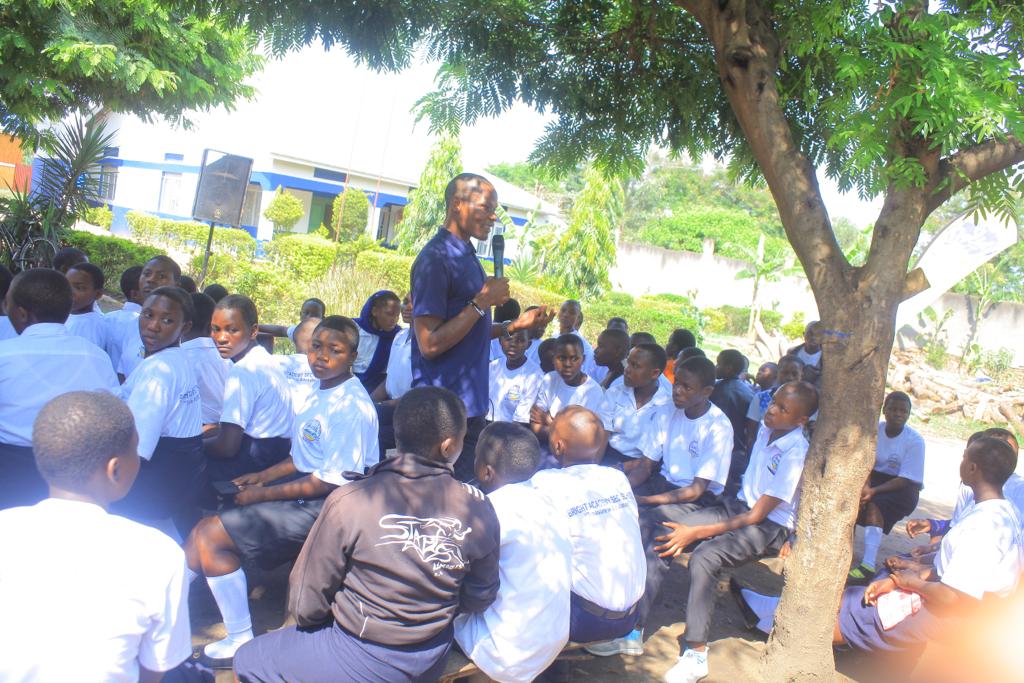 reachahand's tweet photo. Peer educators played a crucial role in facilitating learning, targeting students in Senior Five and Six. Thanks to various partners' collaboration, valuable knowledge was imparted. #UdecideUG #GYMO23 https://t.co/eF4XH5dN0q