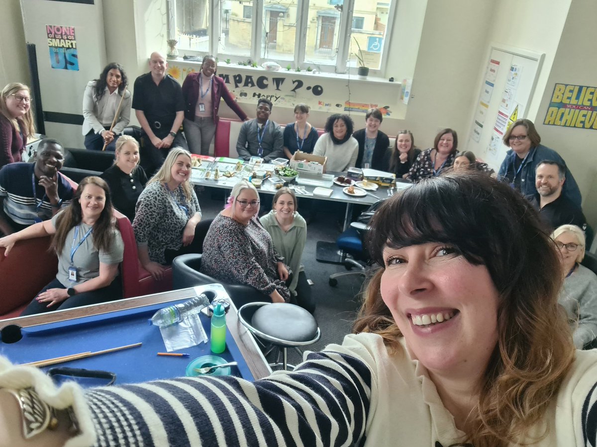We have celebrated #SocialWorkWeek in Cotswolds with our partners from @CotswoldsPolice and Early Help colleagues, we utilised #socialgraces to describe our amazing social workers and wonderful business support. We loved it❤️@JoelPCarvalho @Ann_James01 @pswrob @GCCSocialWork
