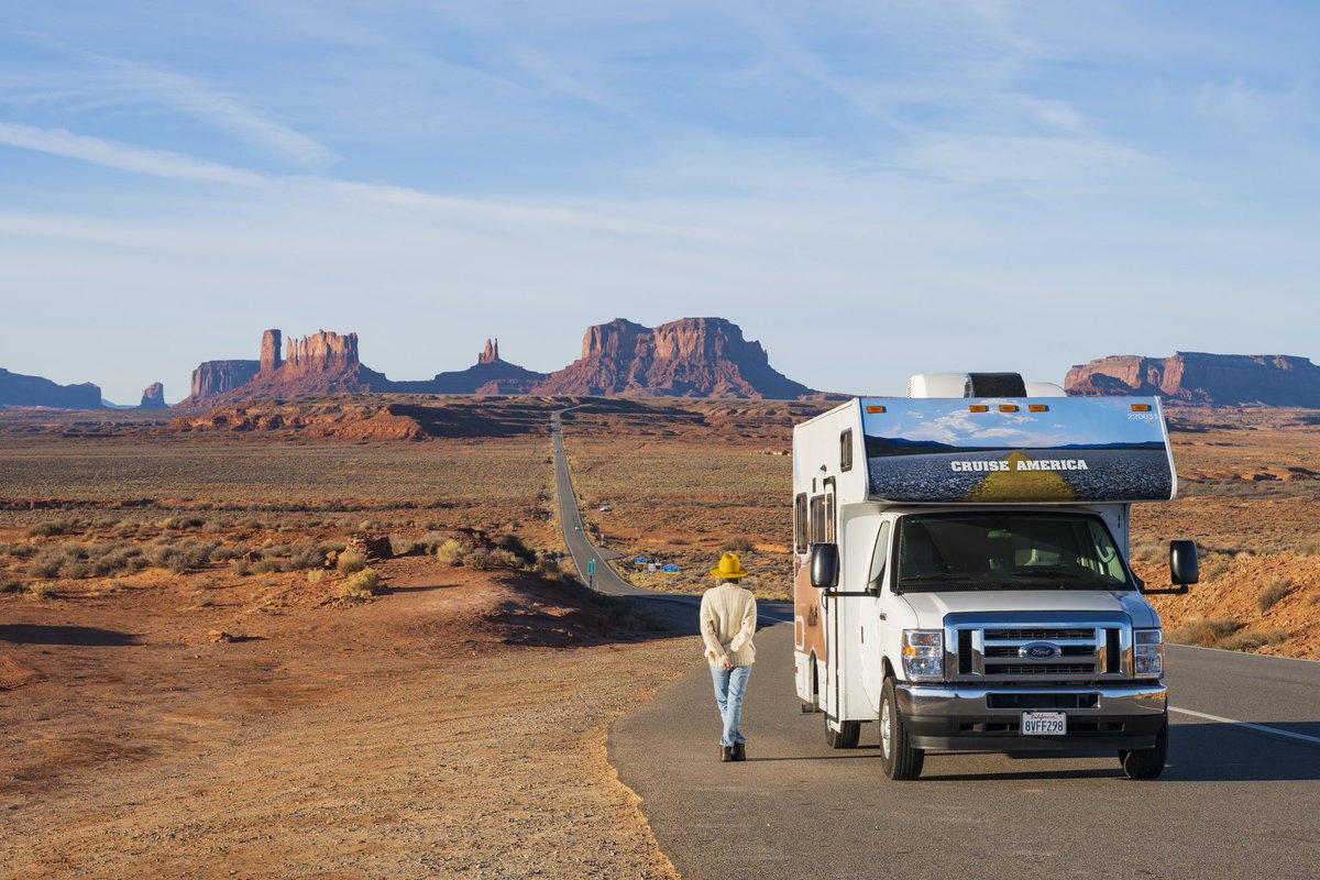 DoetsReizen's tweet image. 🏜️ Zuidwest Amerika is een onuitputtelijke bron van inspiratie voor een onvergetelijke camperreis. 

📍Monument Valley 

#doetsreizen #monumentvalley #camper #rv #vakantie #cruiseamericarv @CruiseAmerica
