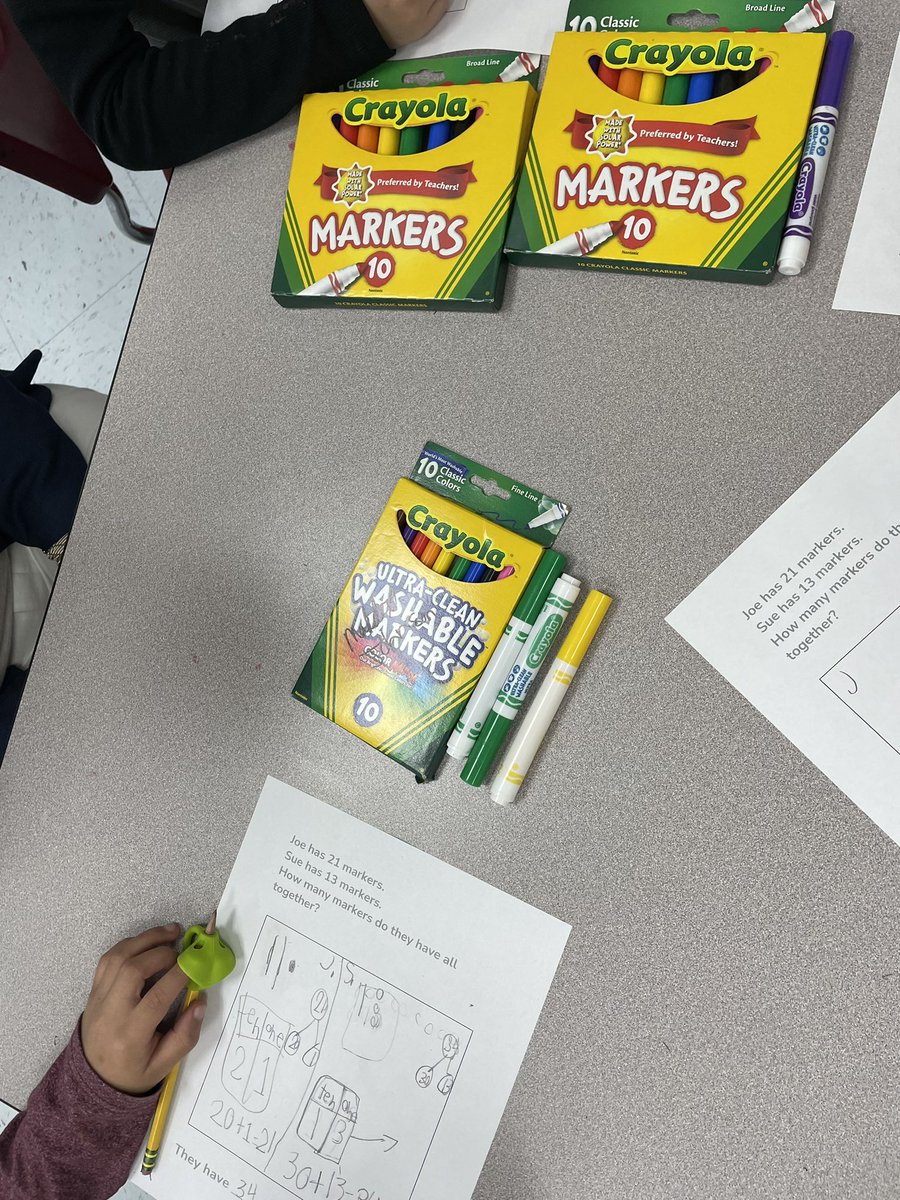 kimberw5226's tweet photo. Problem solving, unitizing, and reasoning with real-life base 10 examples. So many connections being made @Westatrcs! @alabamaACTM @RussellvilleK12 @pkpounders #iteachmath #firstgrade #unitizing #reallifemath https://t.co/yQy5Dn96wa