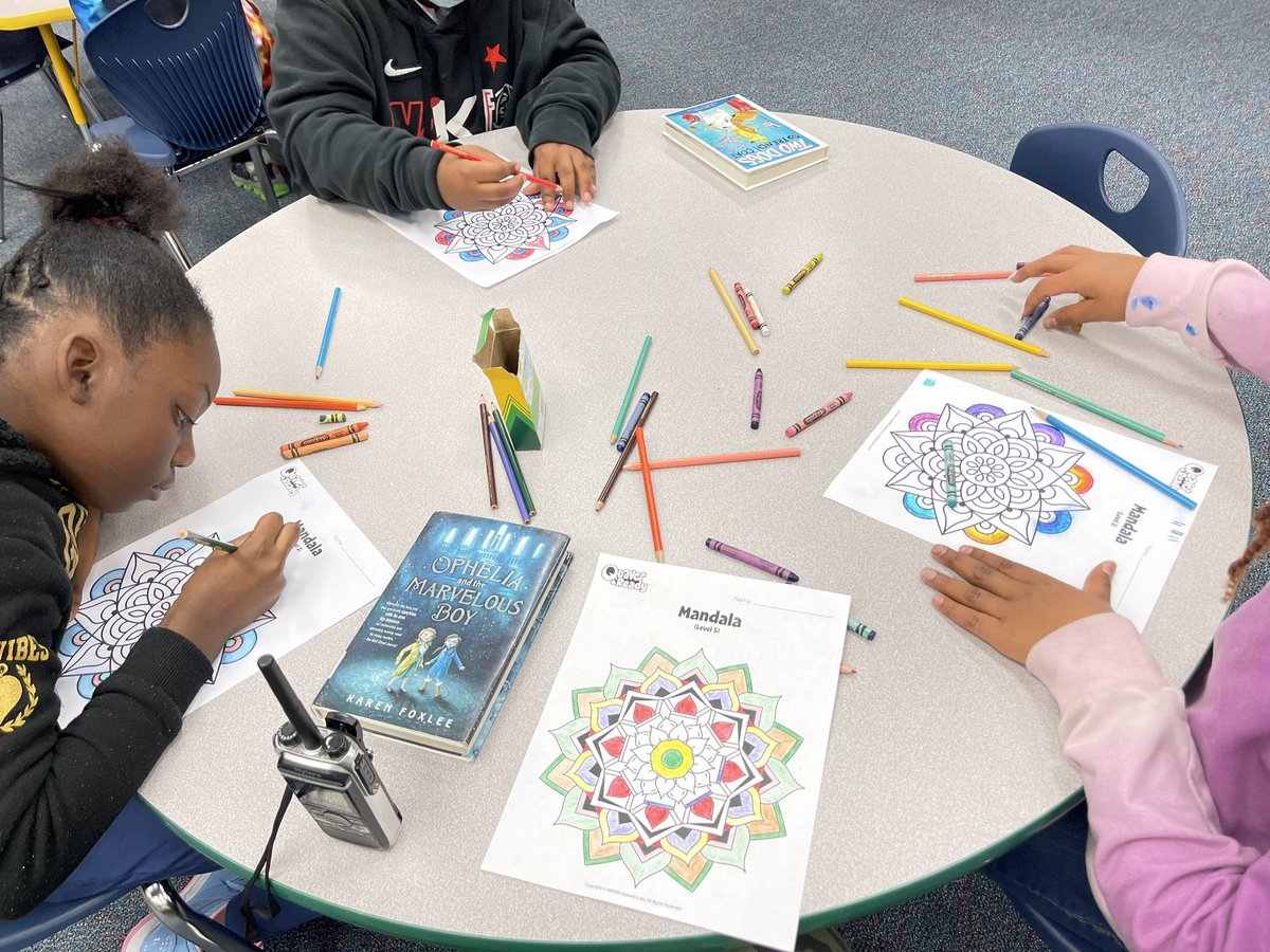 HillElemLMC's tweet photo. @Quaver_Ed mandalas and songs in the library to calm and relax our emotions. #SELWeek, #coloring, #wellbeing @Hill_AISD @whiteconstance1 @ZHoward31 @AldineISD https://t.co/N9LAdC0YU8