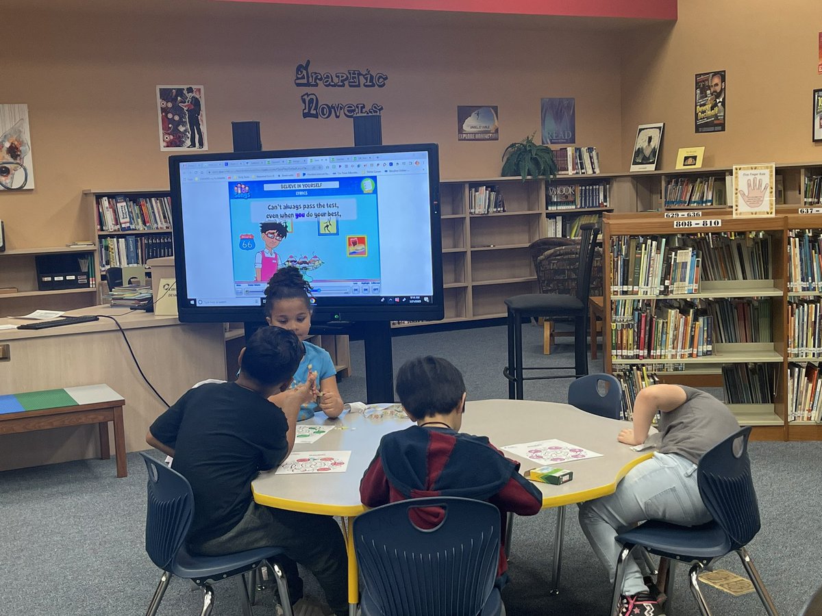 HillElemLMC's tweet photo. @Quaver_Ed mandalas and songs in the library to calm and relax our emotions. #SELWeek, #coloring, #wellbeing @Hill_AISD @whiteconstance1 @ZHoward31 @AldineISD https://t.co/N9LAdC0YU8
