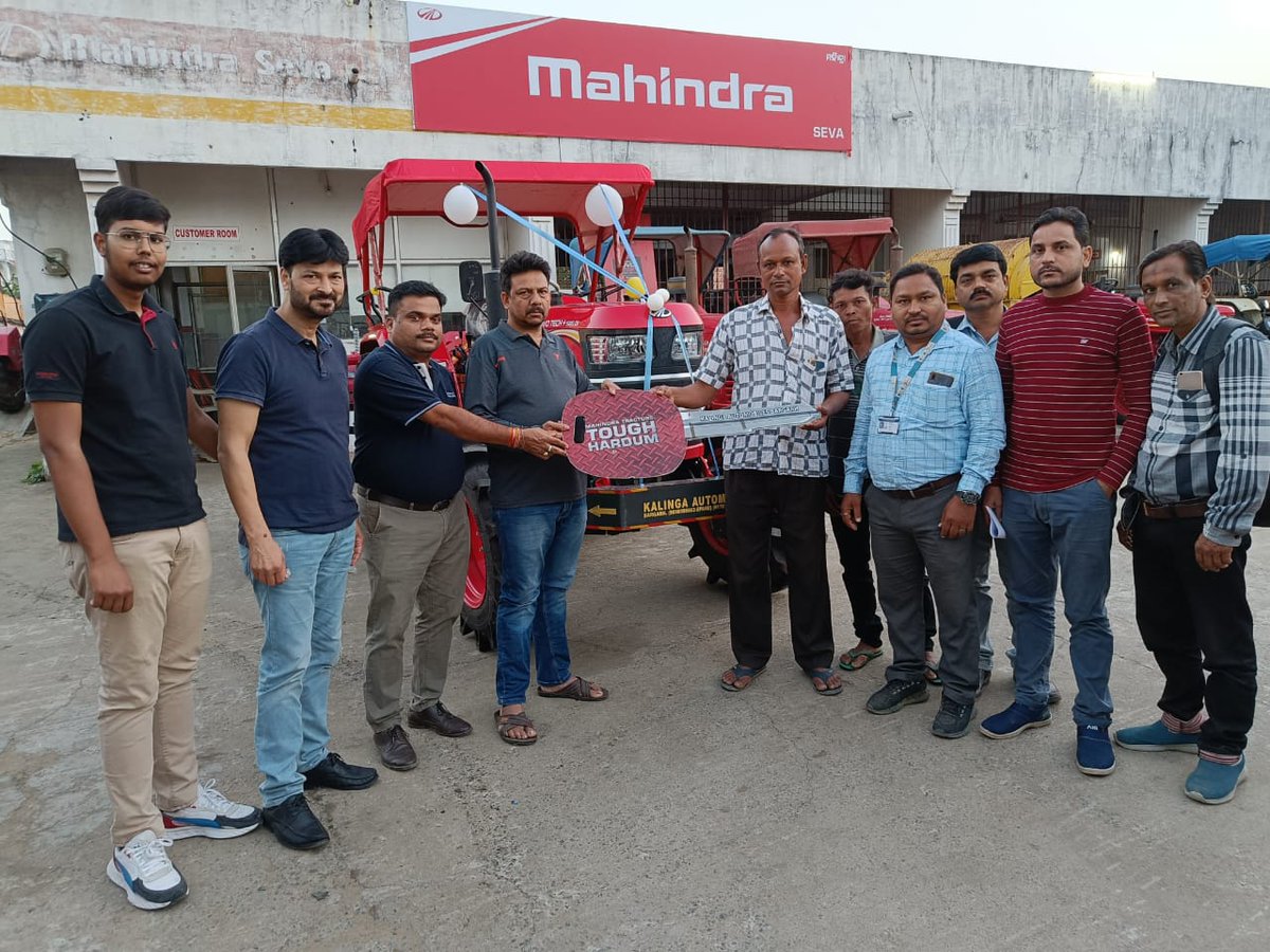 jroutofficial's tweet image. Mahindra Tractor delivered to the Customer through CSC VLE in Bargarh Dist,Odisha.
The customer is very happy &amp;amp; very thankful to the CSC for this support.
#OnlyCSCcanDoThis 
@ceo_csc @CSCegov_ @SwornaprabhaSi1 @OdishaSpv