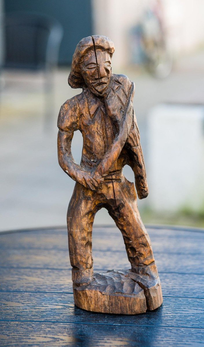 rteliveline's tweet image. Can anyone solve this mystery? Conor has a little wooden fiddler found in in the bog of Allen more than fifty years ago... does anyone know who might have carved this lovely figure? @rteliveline @joeliveline