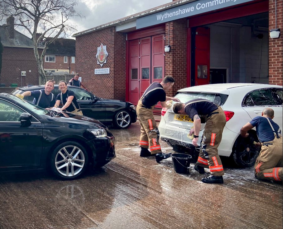 manchesterfire's tweet photo. Good people of #Wythenshawe ....thank you so much for supporting our car wash last weekend. 
You helped us raised an incredible £1025.09 for The Fire Fighters Charity. 
The team had a great day and the Manchester weather held out 🧽🌤🚗 https://t.co/y2BXfeouhx