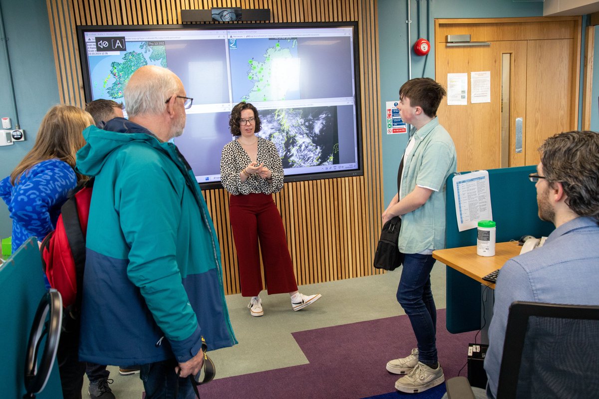 Met Éireann tweet media