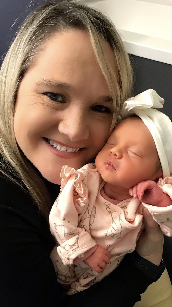 elaine98861159's tweet photo. @MARCIAN2003 Awe so sweet!! Good morning dear Martha. I would like to introduce you to my beautiful granddaughter Cecelia Rose. She’s my little obsession. Hope you have a beautiful day. #1weekold 🥰💗 https://t.co/F8VnvnqpxS