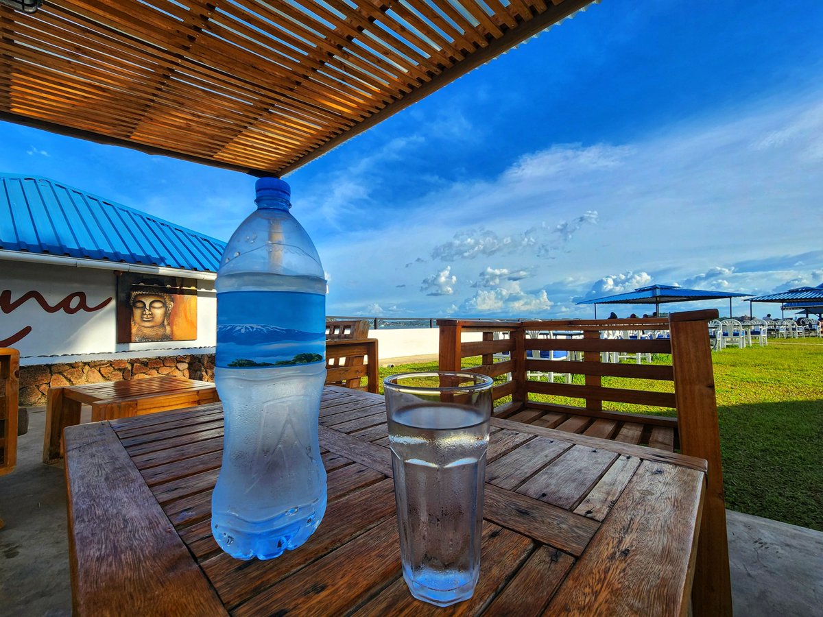 Yesterday was #WorldWaterDay2023! 

I managed to stay hydrated with my trusty and refreshing water bottle. 

#WaterIsLife #EveryDropCounts #SustainableWater #CleanWaterForAll #SaveWater #WaterCrisis #WaterSecurity #WaterSustainability #SDG6 #SustainableDevelopmentGoals