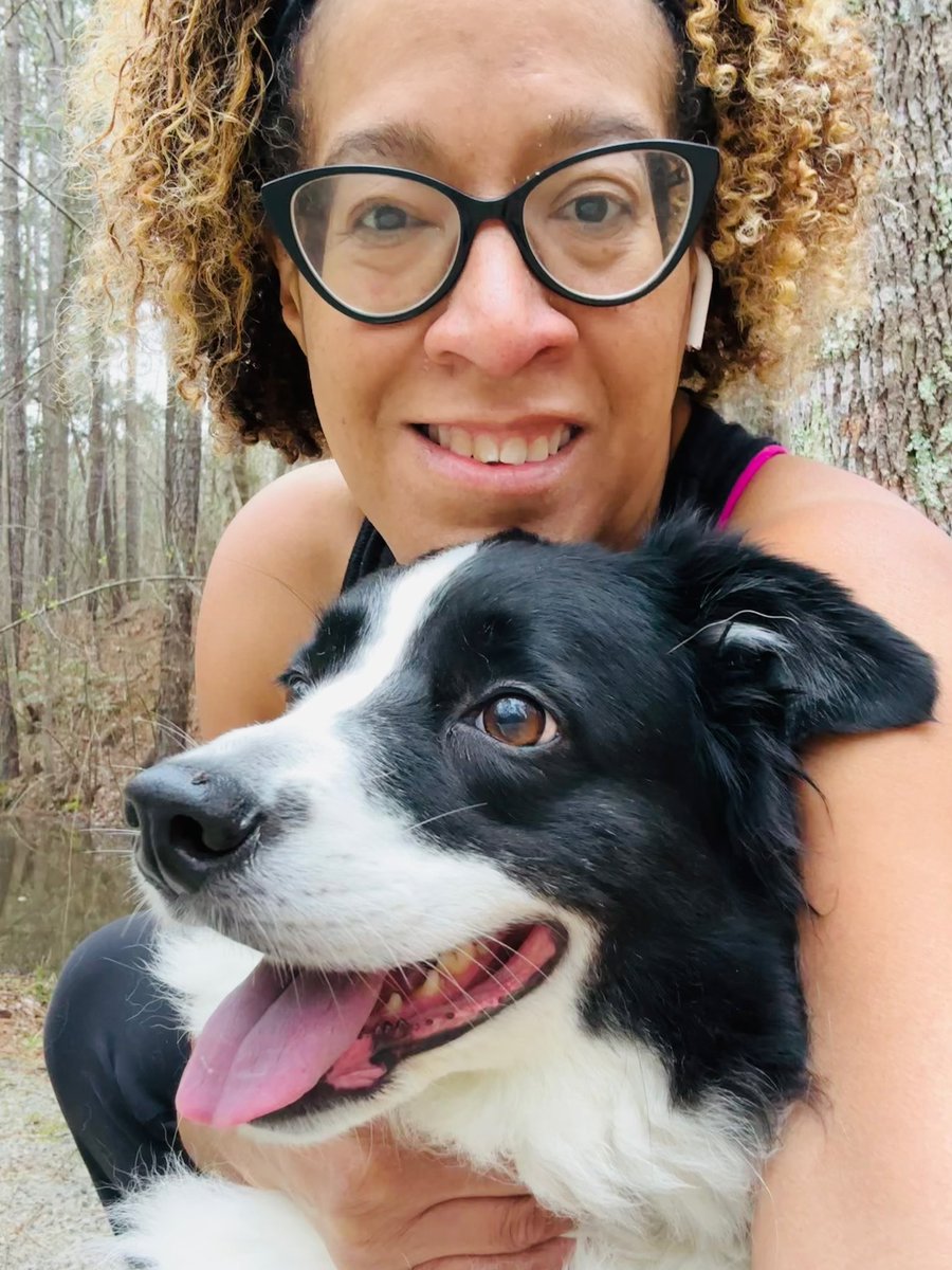 TinaShermanNC's tweet photo. Settling into a flow - workout, hike, read, journal….
#balance2023 #balanace #unicornsabbatical #bordercollies https://t.co/1AkIQ872v9