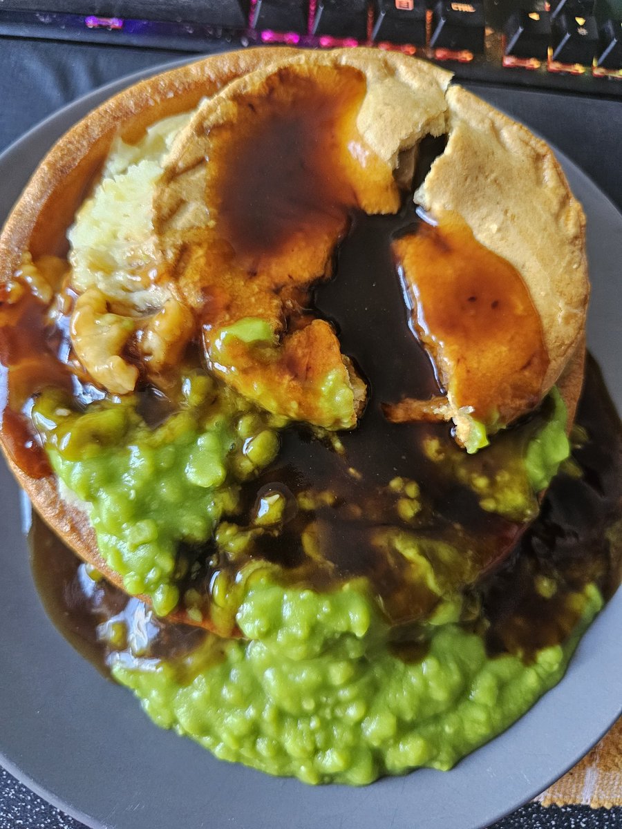 CozMicCozza's tweet image. When &apos;attending&apos; #TestBash spring, pie and peas is essential...