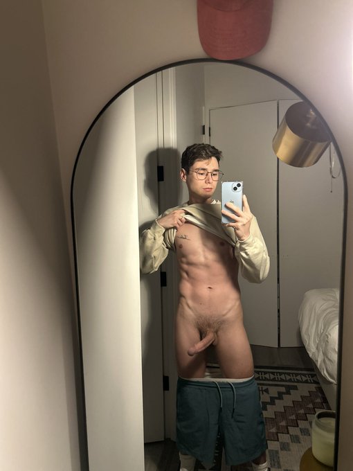 2 pic. Woke up like this ☀️ https://t.co/Xw0ivB1FiO