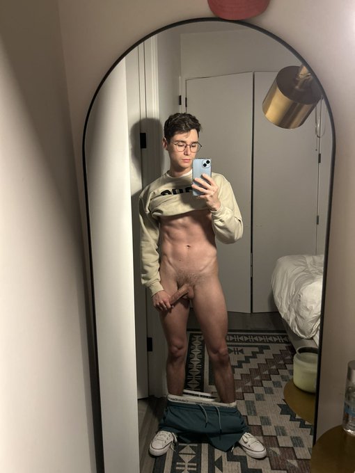 1 pic. Woke up like this ☀️ https://t.co/Xw0ivB1FiO