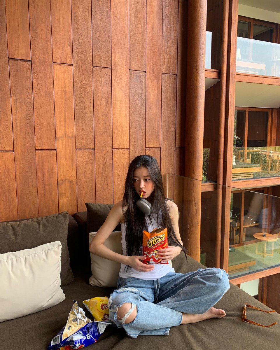 yooazones's tweet photo. 230323 유아 (yoo__sha) 인스타그램

Cheetos 

#오마이걸 #유아 #YooA #OHMYGIRL https://t.co/3QItKOn1y1