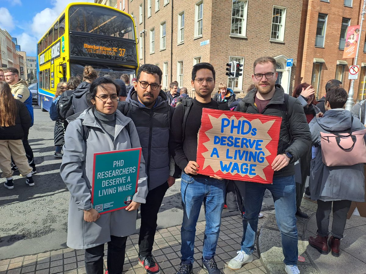 rajasshinde's tweet photo. PhDs deserve better! Protest by @PWO_Ireland outside the #Dáil to demand better working conditions for PhD researchers.
#PGRsDeserveBetter https://t.co/iNDDFWMHLq