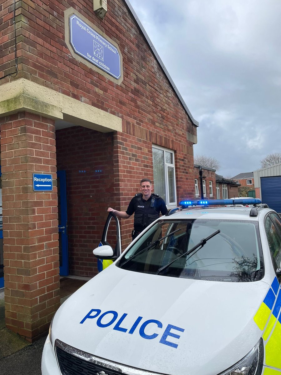 PC Ash attended Royal Cross primary school in Preston this morning and spoke to the children about disability hate crime.
The children also enjoyed seeing our Police car with flashing blue lights and sirens.
#disabilityhatecrime
