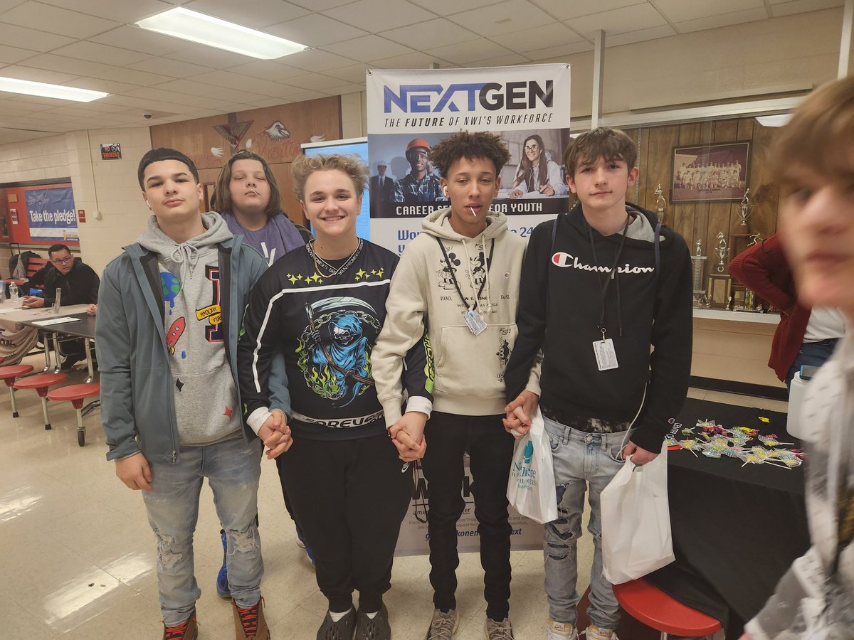 nextgennwi's tweet image. #NextGen was“Bridging The Gap” with Thomas A Edison Junior Senior High School last Tuesday! We had a great time showing the students our services and mission. As well as help them explore careers with our VR Headsets! 

#thomasedisonhighschool #Workone