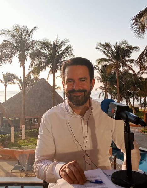 Saludos desde Veracruz, donde estamos transmitiendo esta mañana la Primera Emisión de @Imagen_Mx. ¿Cómo los trata esta mañana de jueves?