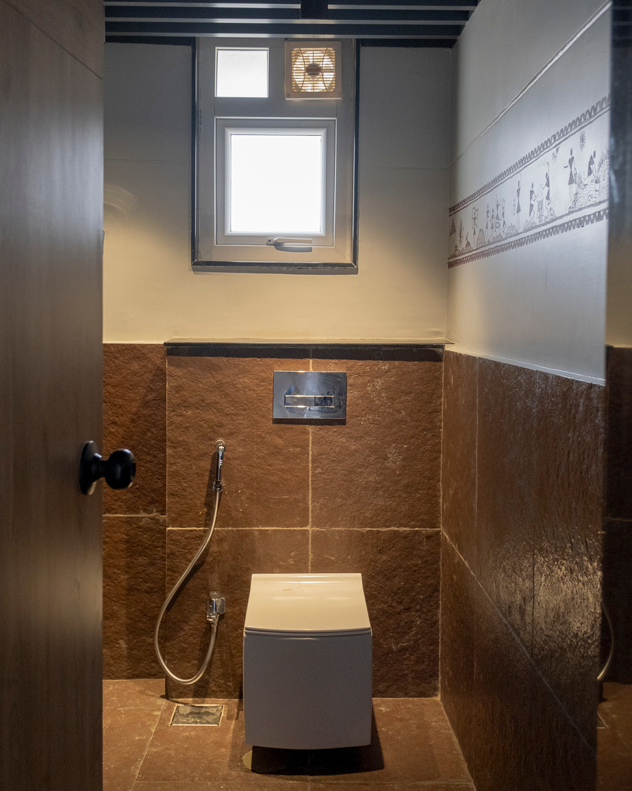 prashantkulsh's tweet photo. The bathroom interior design at Pune with Macharella stone floor and wall as tile and waterproof wall plaster is a stunning sight to behold. The use of Macharella stone gives the space an earthy and natural feel, which is further enhanced by the waterproof wall plaster that adds https://t.co/54MVeGVDZQ