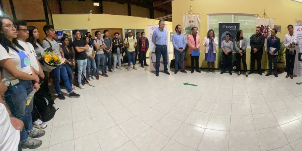 ESIMEZ_OFICIAL's tweet photo. Donación de 28 equipos de Hardware y Software de la empresa Fractal a la ESIME Zacatenco.
#IPN #donaciones  #laboratorios #ICA #ESIMEZACATENCO 

IBS*aaa https://t.co/zzMUUtlh0y
