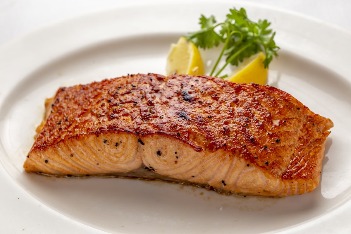 BenjaminSteak's tweet photo. What's your go-to choice on our #HudsonValleyRestaurantWeek menu?
.
.
.
#hudsonvalley #restaurantweek #salmon #hvrw #hvrw23 #hudsonvalleyrestaurants #steakhouse #seafood #seafoodlover #westchester #westchesterrestaurant https://t.co/YVmk2GkDxV
