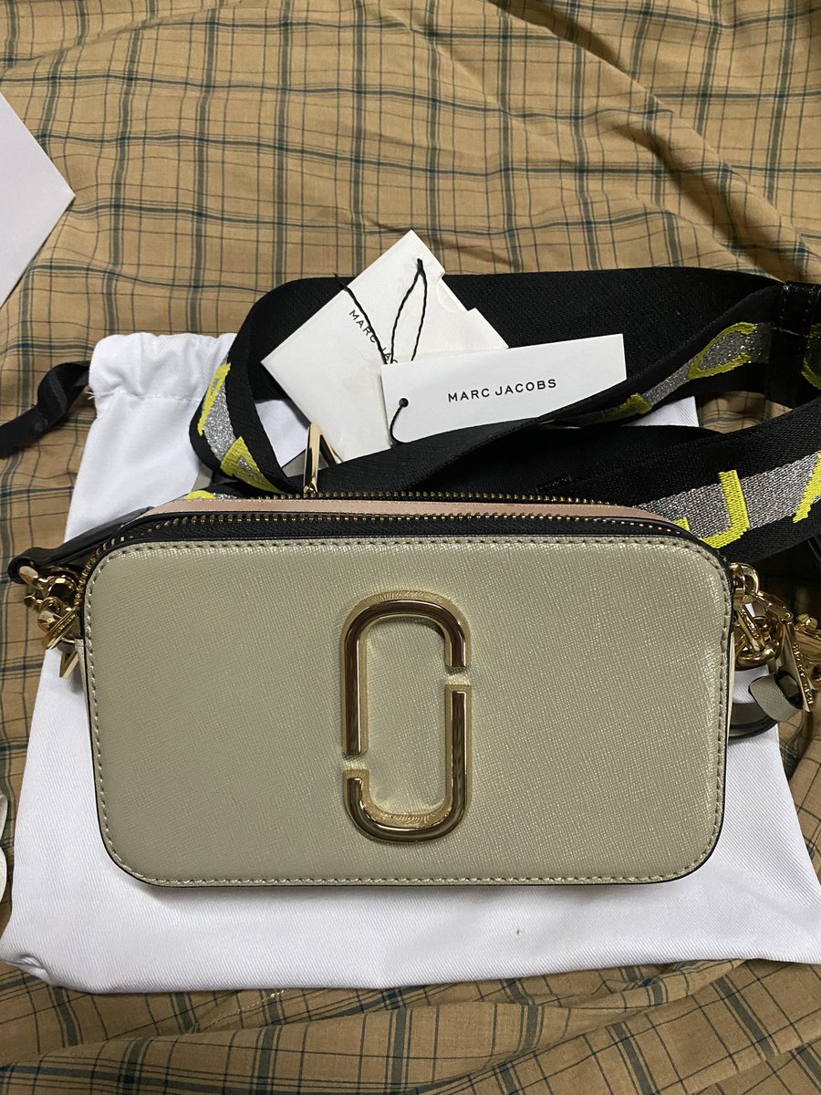 nanapat99's tweet photo. ขอส่งต่อน้องค่า กระเป๋า marcjacob สี Dust multi สภาพ 95 ขอส่งต่อน้องราคา 4000 พร้อมส่งฟรี ทักมาดูรูปเพิ่มเติมได้นะคะ ลดได้นิดหน่อย😅 #ส่งต่อกระเป๋า #ส่งต่อกระเป๋าmarcjacob #marcjacob #ส่งต่อกระเป๋าสะพาย #ส่งต่อกระเป๋าแบนด์เนม https://t.co/SzXlLUlHf7