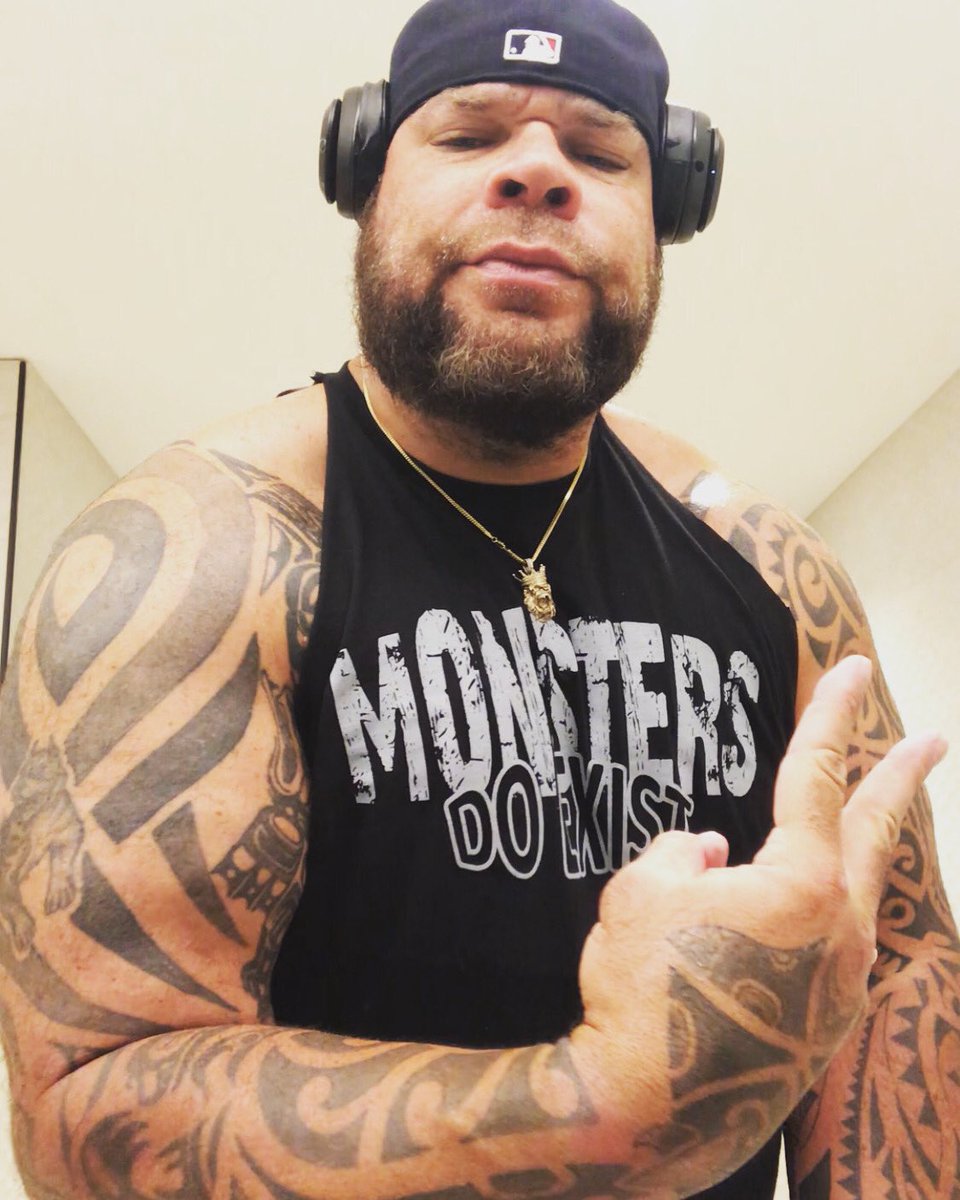 Tyrus on Twitter at ya with lemon juice and razor blades