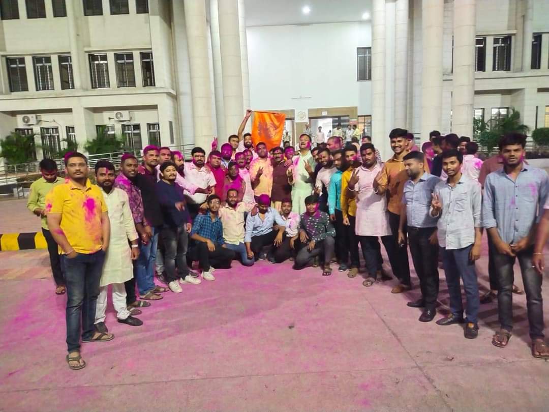 ABante007's tweet photo. अखिल भारतीय विद्यार्थी परिषद विजयी...🚩
नागपूर विद्यापीठ सिनेट अभाविप व शिक्षण मंचाचा 10 पैकी 8 जागांवर दणदणीत विजय....🚩

राखीव प्रवर्गातील 5 जागांवर
खुला प्रवर्गातील 3 जागांवर

अभिनंदन...!
भारत माता की जय...! 
#ABVP जिंदाबाद🚩💐✌🏻 https://t.co/JG9xXiVfkp