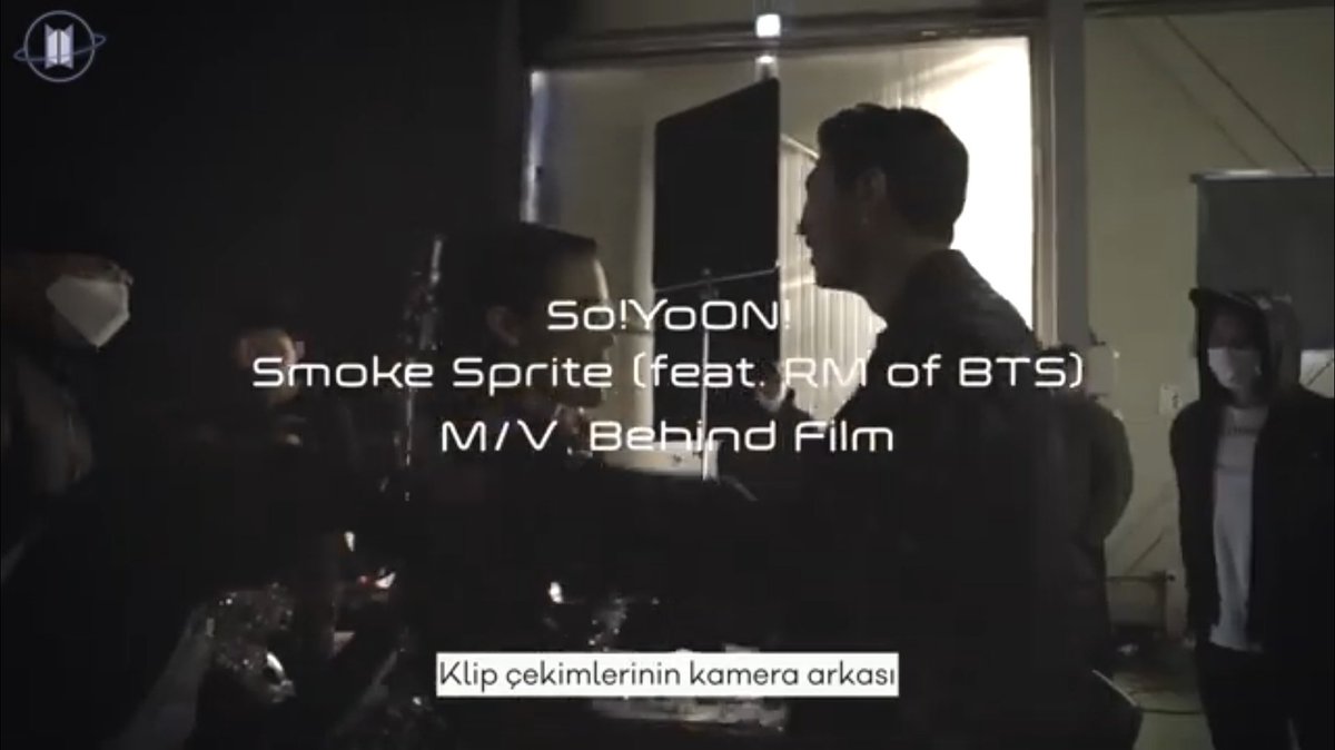 [ÇEVİRİ] 'So!YoON! 'Smoke Sprite' (feat. RM of BTS) MV Behind Film' isimli video Türkçe altyazılı olarak YouTube hesabımıza yüklenmiştir. Keyifli seyirler dileriz 💜 youtu.be/KeNGvJg8ebs