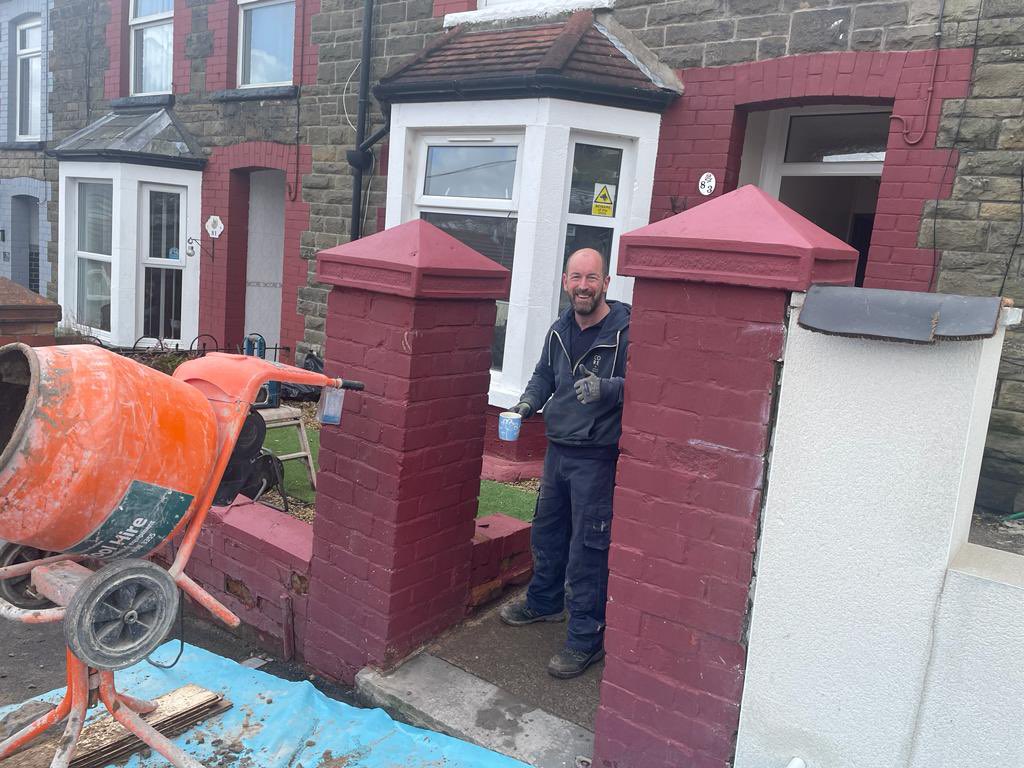 CiiConstruction's tweet photo. We’re busy this week delivering multiple projects across South Wales - and as you can tell, some of our staff are thrilled to be so busy!! If you need us, get in touch via message, email, or phone - we’re more than happy to provide advice and quotes as required. #community https://t.co/Rls9Ld3Kdt
