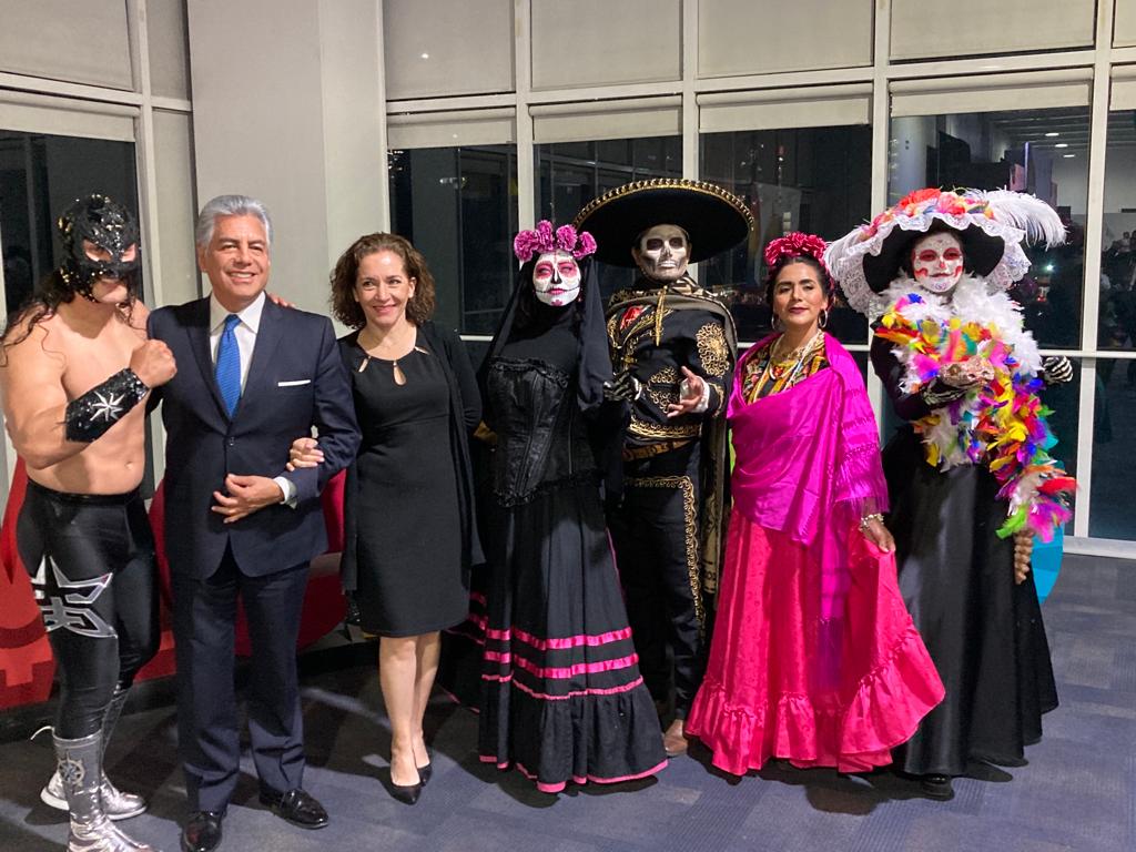 PRE FAM,  pre evento del Tianguis Turístico,  dimos la bienvenida a  150 compradores de 55 países. Con la secretaria de Turismo, Nathalie Desplas,   y el apoyo de las empresas patrocinadoras,  ofrecimos a los visitantes: Speed networking  y cena  con  espectáculos regionales.