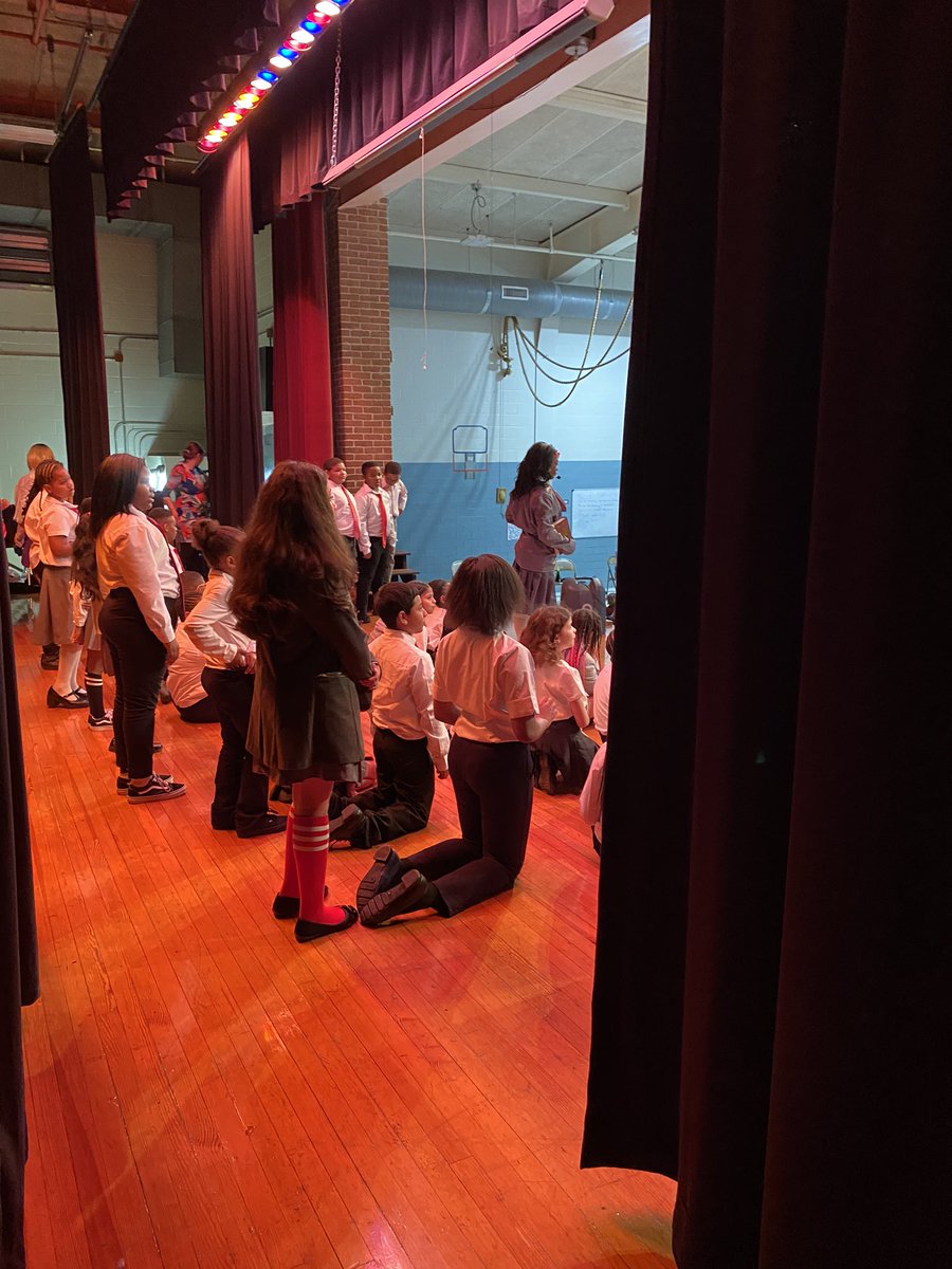 Backstage for Matilda <a href="/JohnnycakeElem/">JohnnycakeElem</a>! <a href="/grahamatcake/">Jennifer Graham</a>