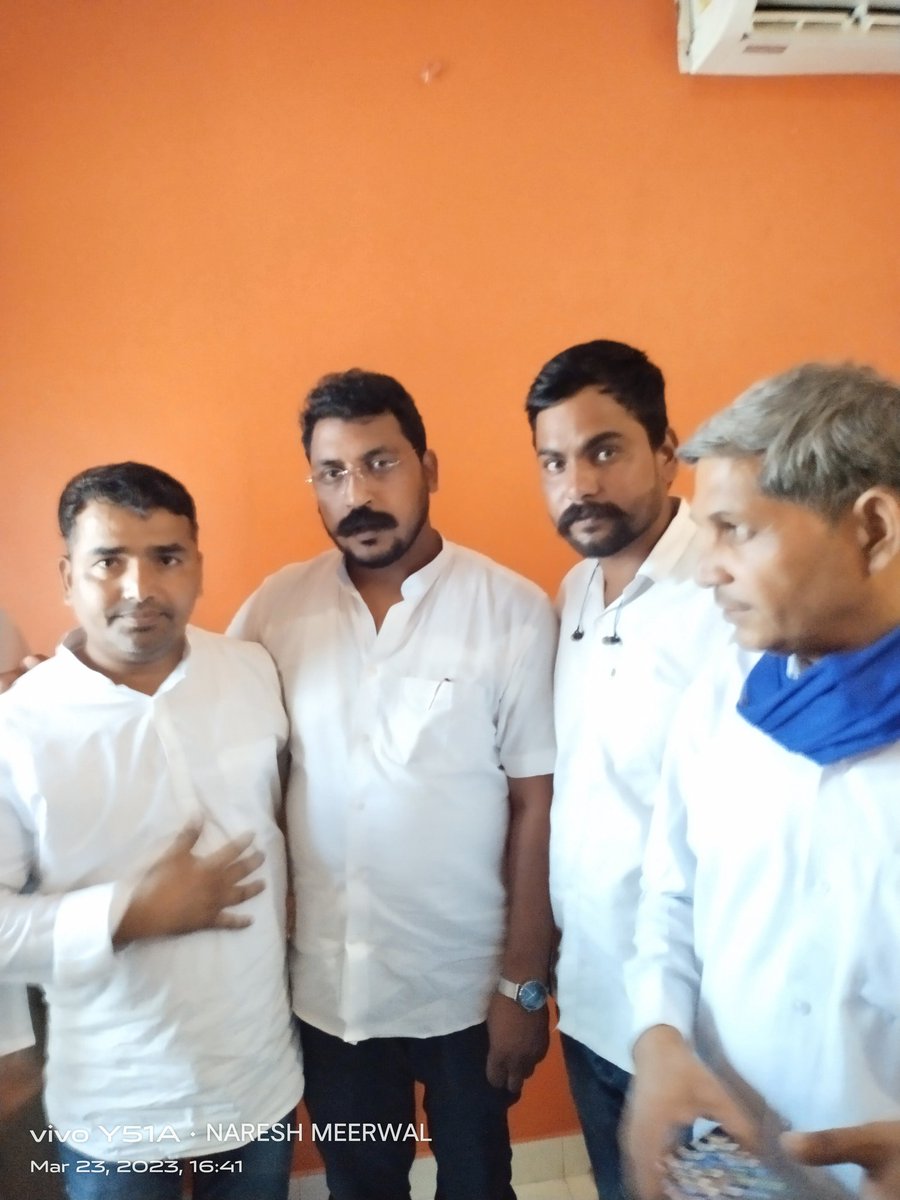 meerwal_naresh's tweet photo. भादरा,हनुमानगड में उमड़ा जन शैलाब शहीदी दिवस पर बीकानेर संभाग का सामाजिक न्याय सम्मेलन संपन्न हुआ @BhimArmyChief https://t.co/A3GxVhztGK