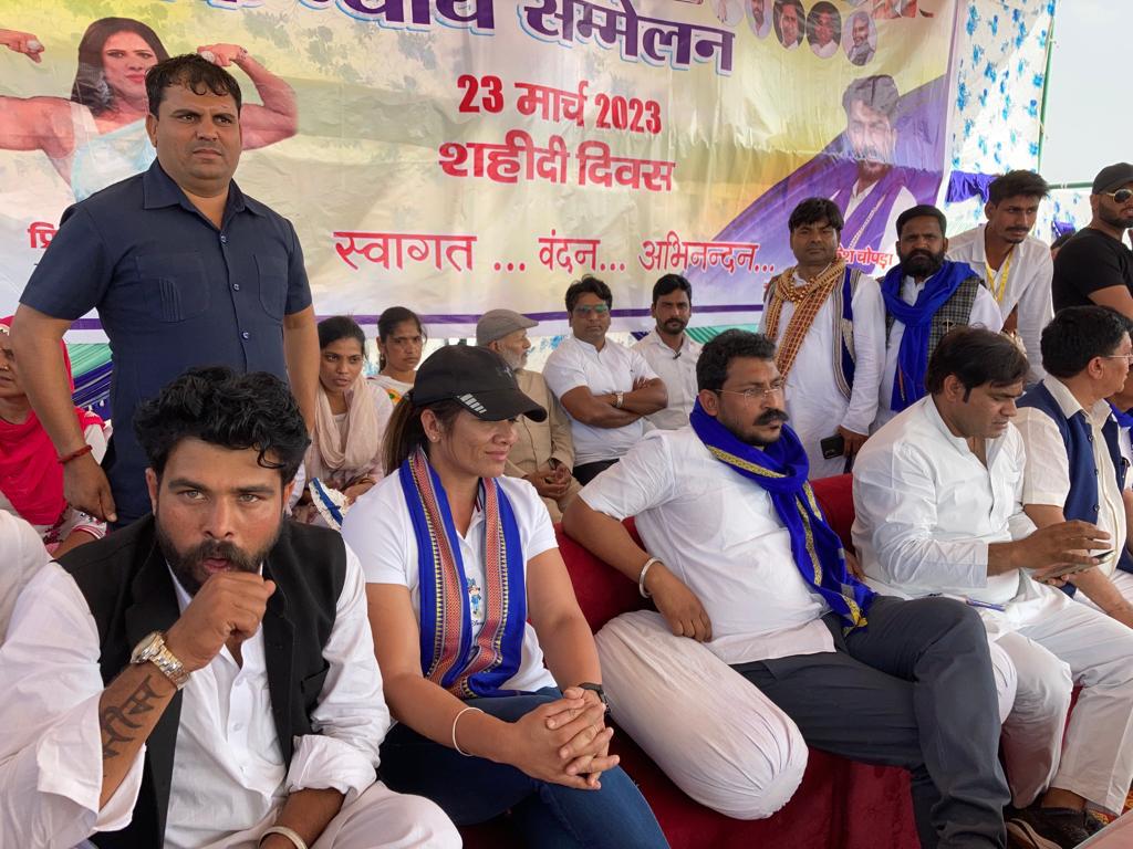 meerwal_naresh's tweet photo. भादरा,हनुमानगड में उमड़ा जन शैलाब शहीदी दिवस पर बीकानेर संभाग का सामाजिक न्याय सम्मेलन संपन्न हुआ @BhimArmyChief https://t.co/A3GxVhztGK