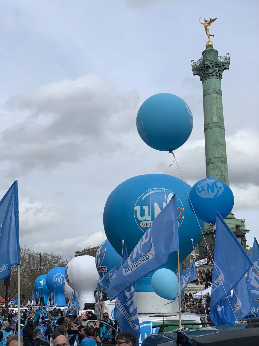 SE_Unsa's tweet photo. 📍 Grosse mobilisation à Paris et dans l’ensemble de la France ! 

Parce que cette réforme des retraites, c’est toujours NON ❌ https://t.co/eeEZRAoFyQ