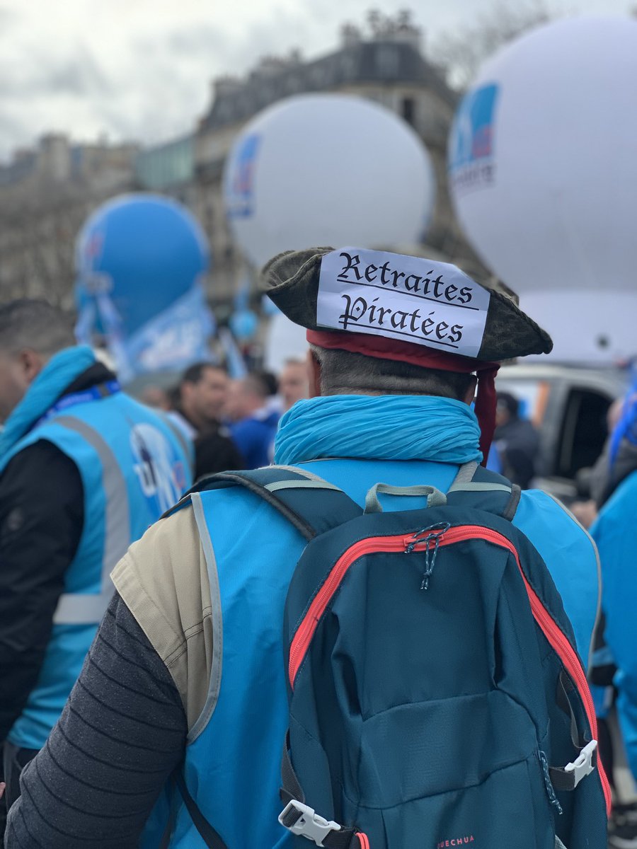 SE_Unsa's tweet photo. 📍 Grosse mobilisation à Paris et dans l’ensemble de la France ! 

Parce que cette réforme des retraites, c’est toujours NON ❌ https://t.co/eeEZRAoFyQ