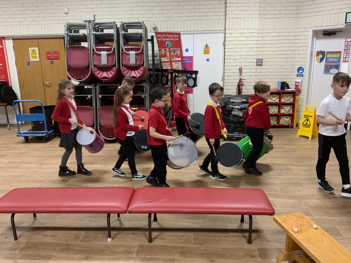 Wow what a Samba lesson that was Year 2! You were all amazing 🤩 Looking forward to your performance showcase next week @upbeatwales @MissFord17 @NantYParcSchool #expressivearts