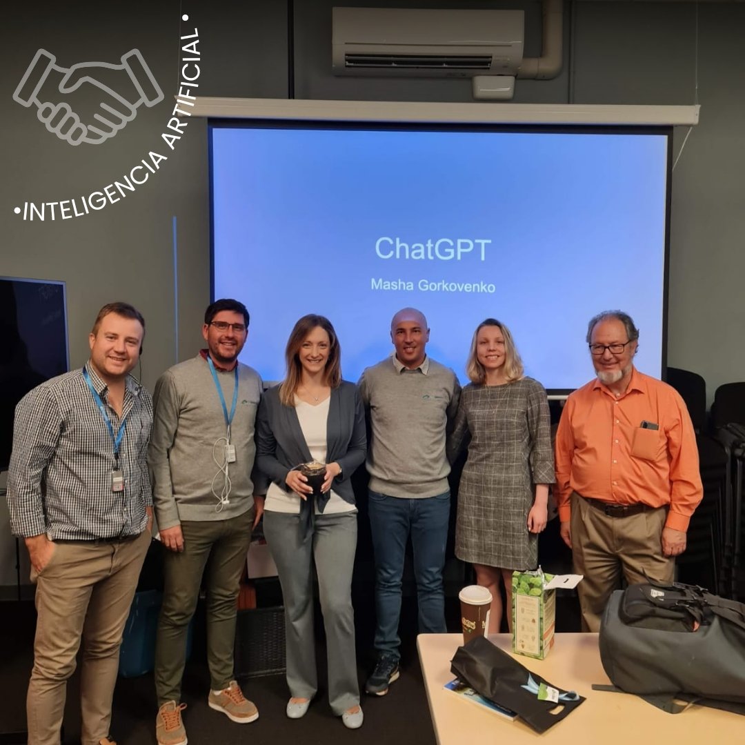 agroideas_sa's tweet photo. AGROIDEAS en Silicon Valley 🙌🏻🌐Hicimos entrega de Presentes a Emily👩🏼‍💻, CEO de @hackerdojo y Masha Gorkovenko👩🏻‍💻 disertante que nos explicó cómo funciona la Inteligencia Artificial (IA) ChatGPT 🙌🏻
Estas tecnologías son el eje central de la innovación tecnológica a nivel mundial 💻 https://t.co/YxEqzAZsUK